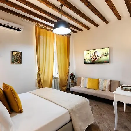 OLD PORT ROOMS DI FRONTE ALL'ACQUARIO - GENOVABB it Frühstückspension 4*