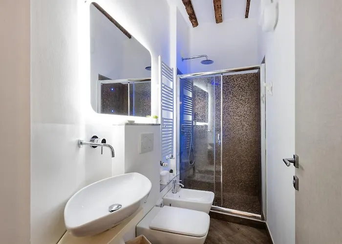Old Port Di Fronte All'acquario - Genovabb It